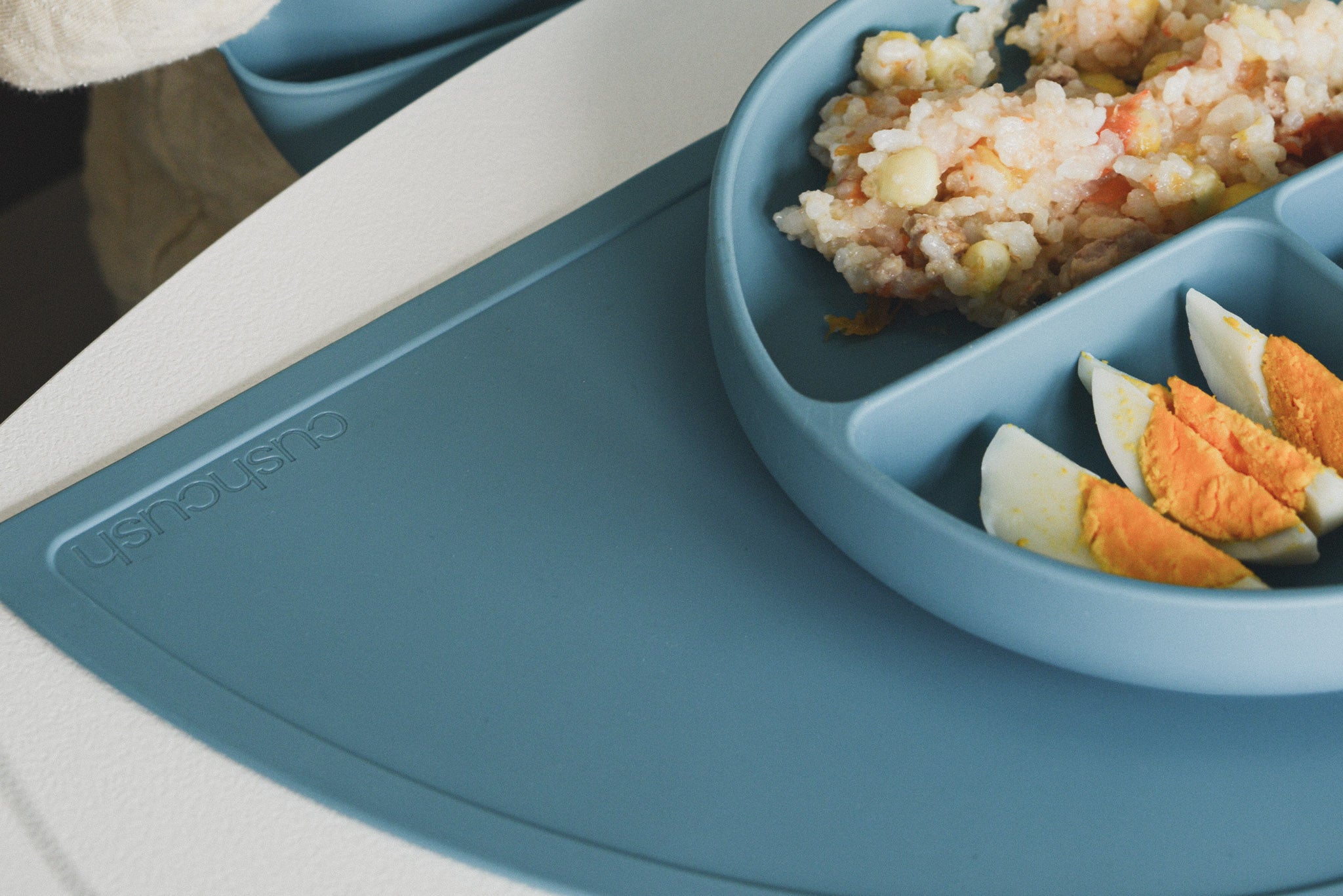 placemat | pastel blue